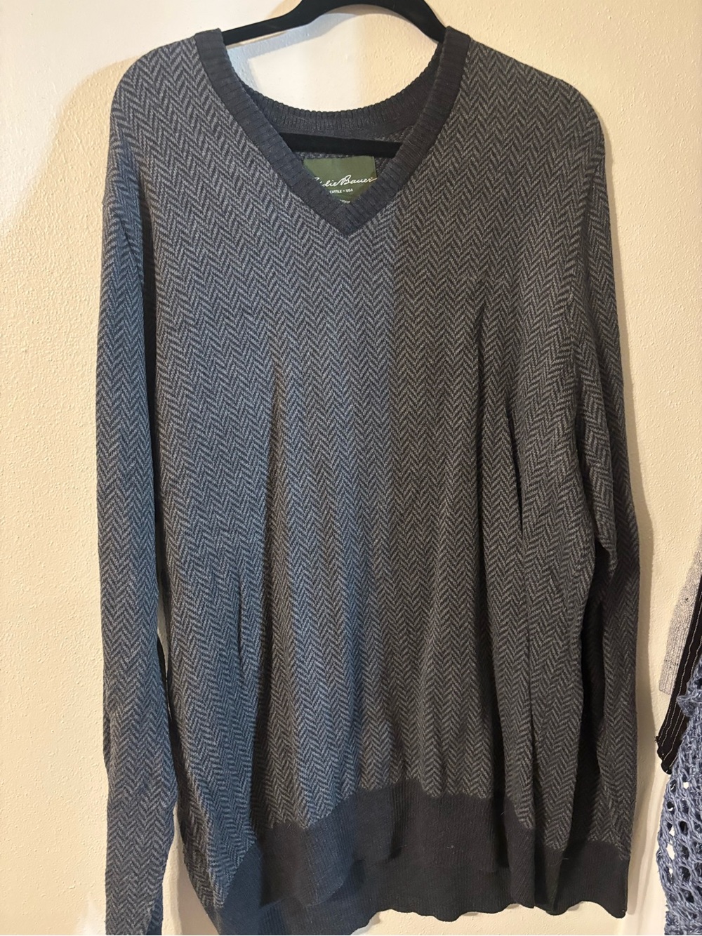 Eddie Bauer Men's Gray V-Neck Herringbone Sweater